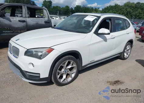 2015 BMW X1 xDrive28I из США, поврежденный, VIN WBAVL1C55FVY40343